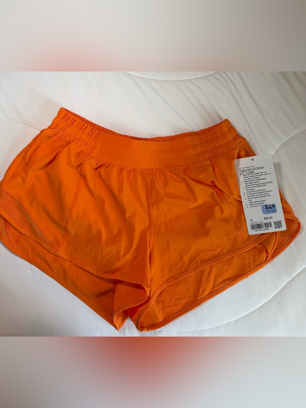 Lululemon Hotty Hot LR Shorts 2.5” Orange Size 10 NWT